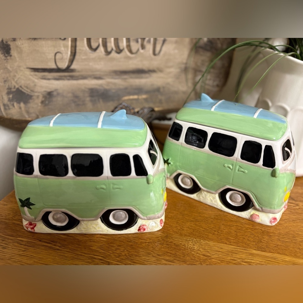 2 - Young’s Inc Ceramic Cookie Jars/ Storage Canisters